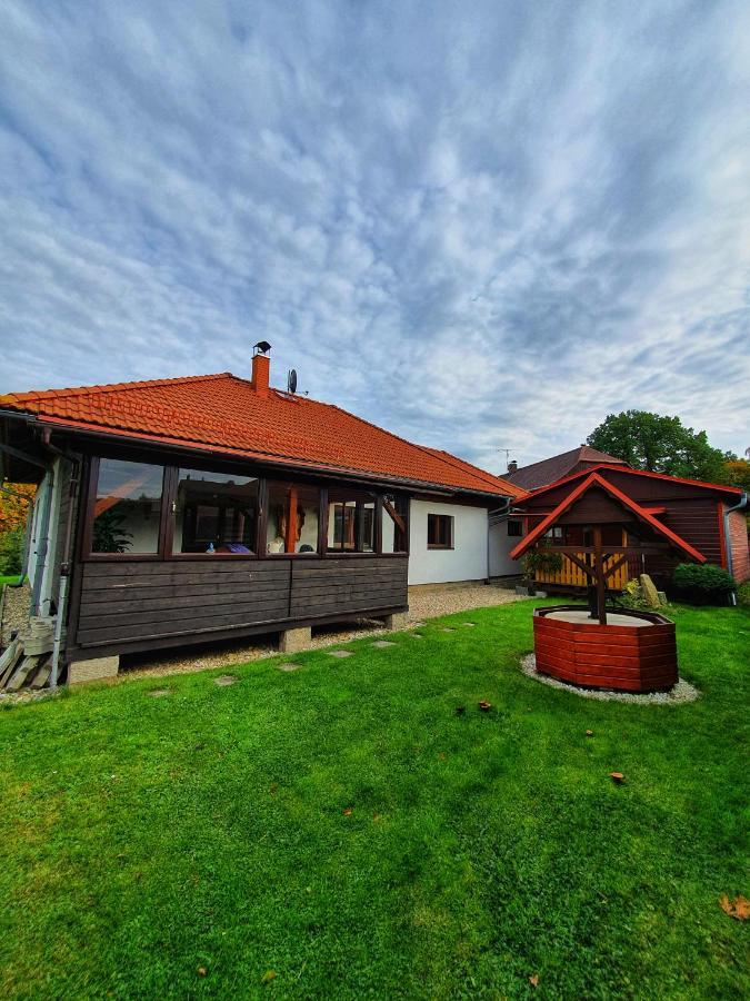 Villa Domek Cisarsky à Šluknov Extérieur photo